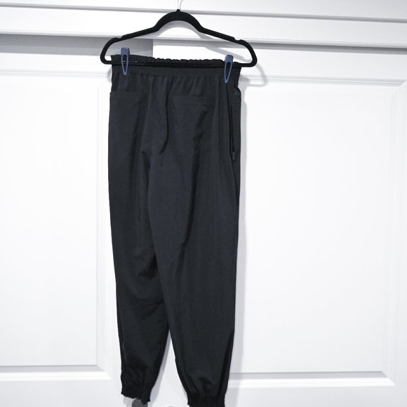 Athleta Size 6 Black Lightweight Performance Wear Jogger | Size 6 - Picture 7 of 10
